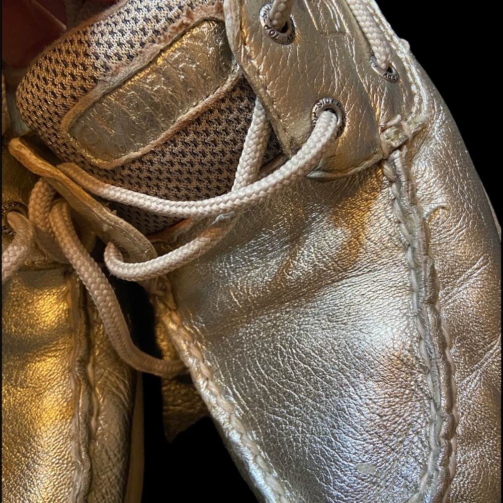 Sperrys size 8 - Picture 3 of 4